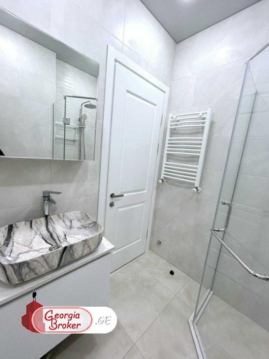 nearly repaired 3-room apartment for sale